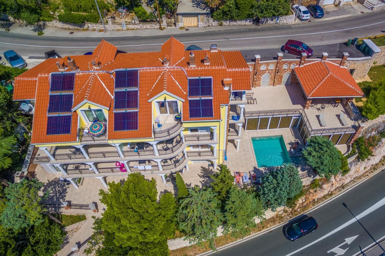 Palace Paulina Residence Novi Vinodolski Bagian luar foto